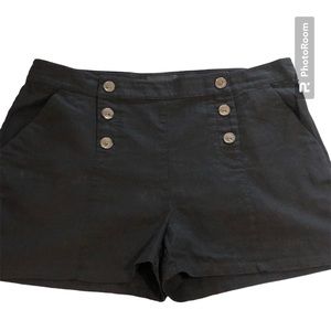 NWOT-Cute black shorts w zipper on side. Attention brand- size large.